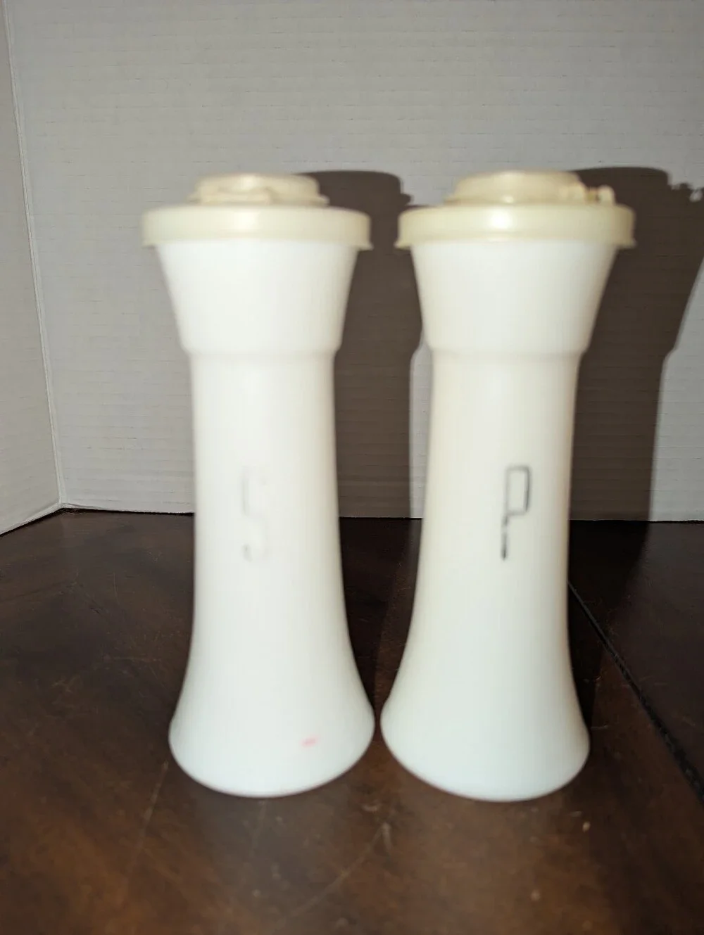 Vintafe Tupperware Salt And Pepper Shakers Large.